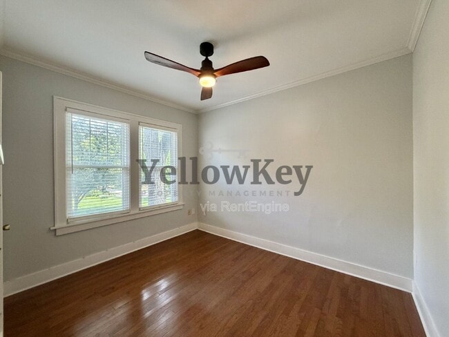Building Photo - 376 Hill Ave