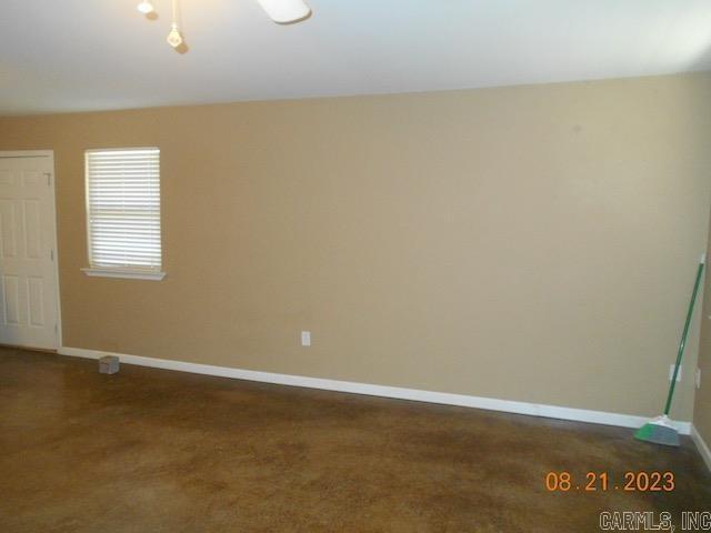 Building Photo - 20621 Cole Ln