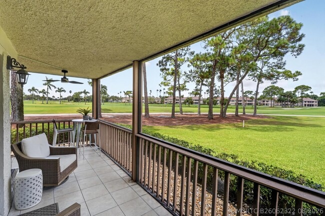 Building Photo - 302 Brackenwood Cir