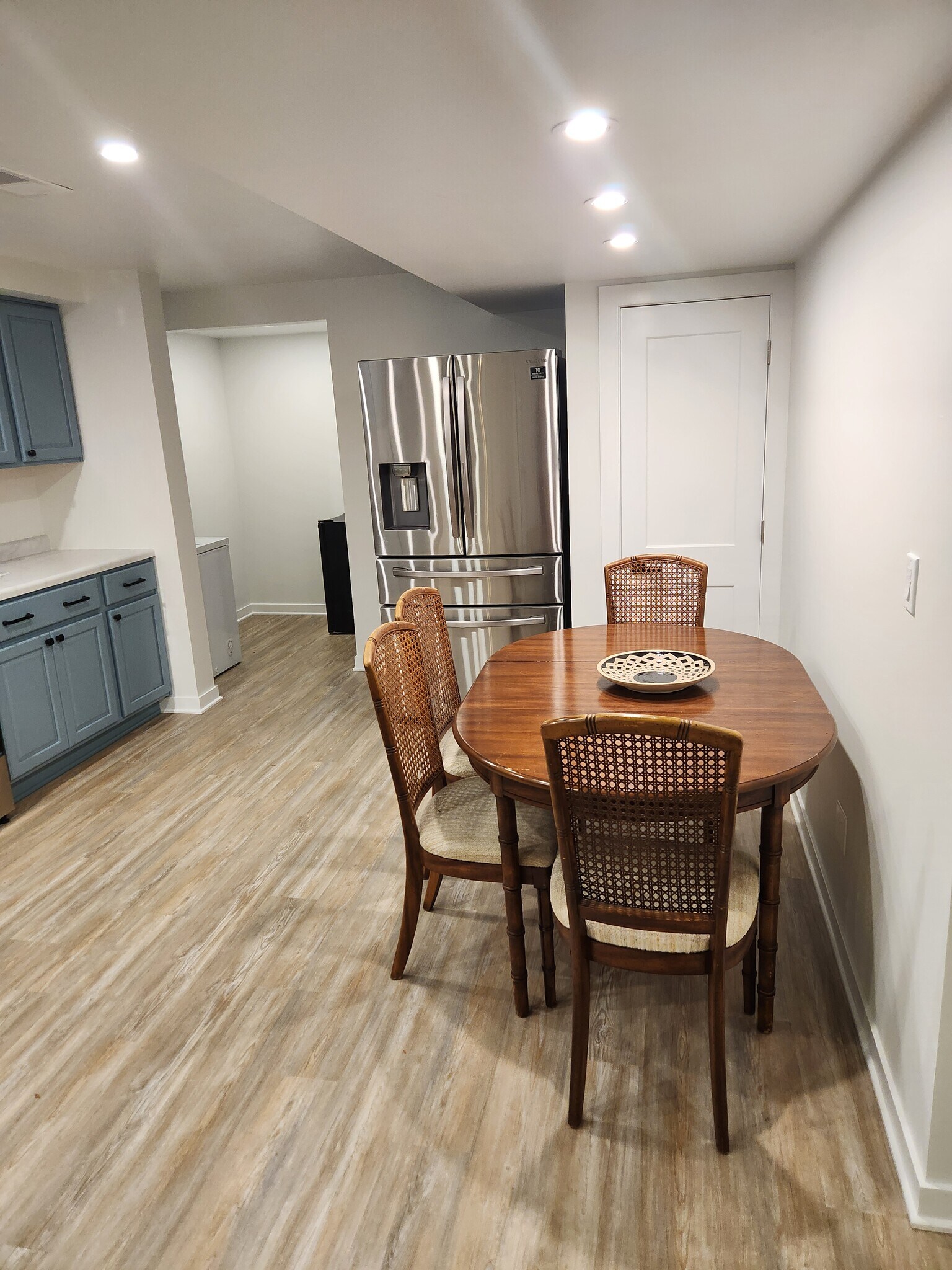 Building Photo - 3085 Summer Pl