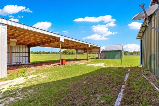 Building Photo - 3/2 Farm Home on 18.25 acres