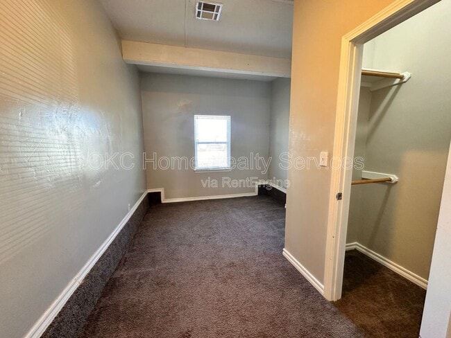 Building Photo - 312 Bolton Pl