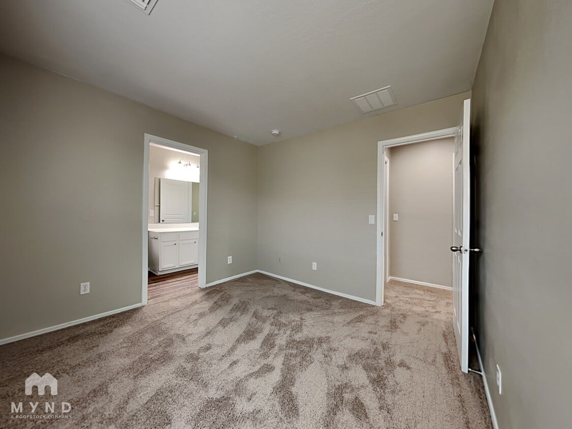 Building Photo - 451 S Hawes Rd
