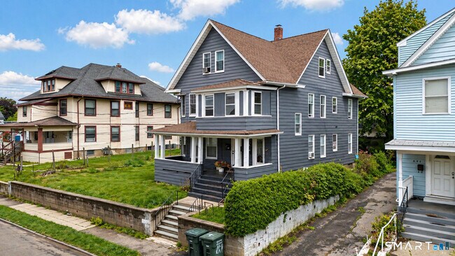 Building Photo - 610 Hawley Ave