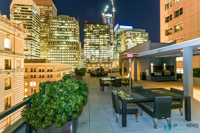 Building Photo - Financial District: 1 bed + Den/Office w/ ...