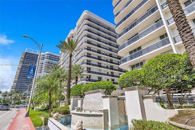 Building Photo - 9559 Collins Ave
