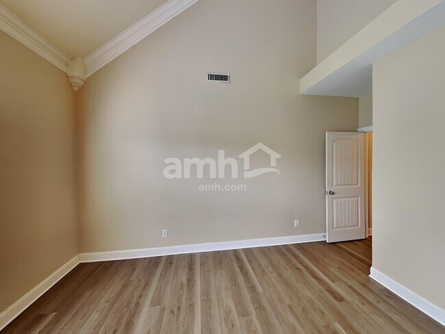 Building Photo - 3520 Wilbur St