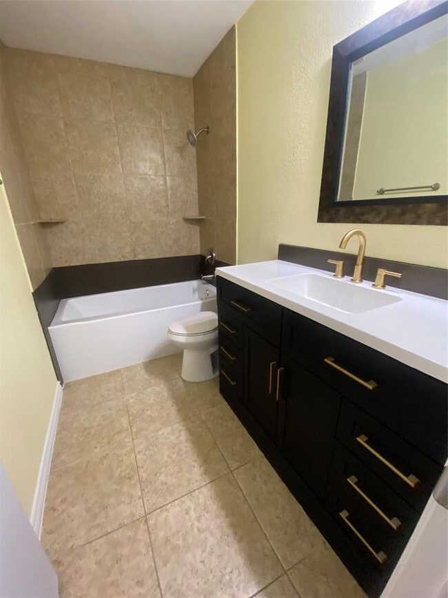 Building Photo - 10616 Mellow Ln