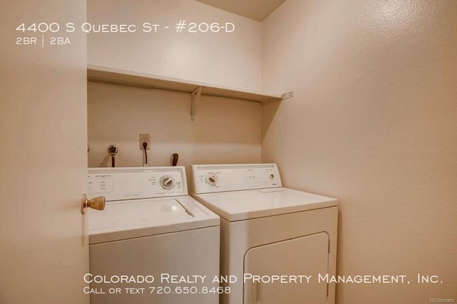 Building Photo - Cozy 2 Bedroom Condo In Denver Available NOW