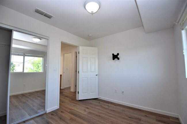 Building Photo - 3814 Black Butte Rd