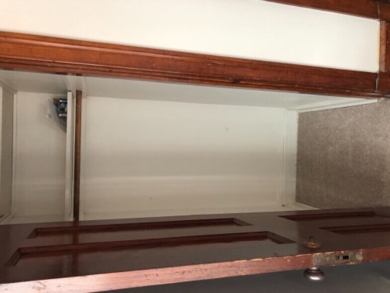 Building Photo - 8905 Lucerne Ct