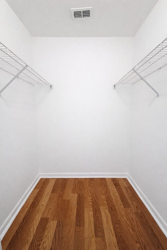 Building Photo - 5014-5014 26th St SW