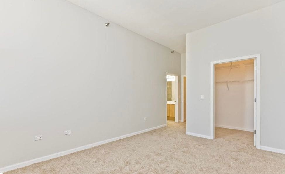 Building Photo - 1464 S Michigan Ave