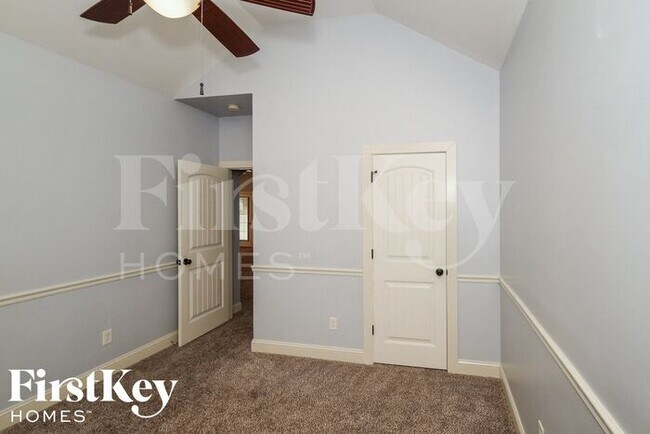 Building Photo - 183 Bonnieville Dr