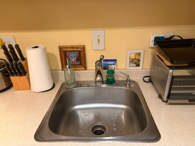 Kitchen detail - 1420 N St NW