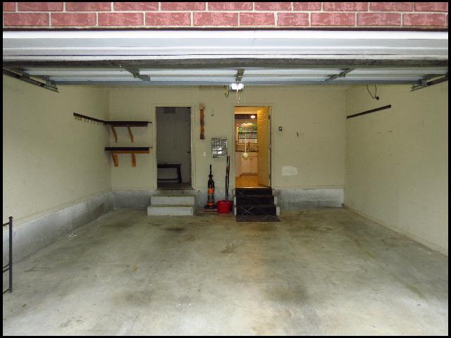 Building Photo - 3704 Lakewood Valley Dr