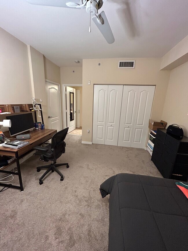 Building Photo - 6630 SW 57th Ave