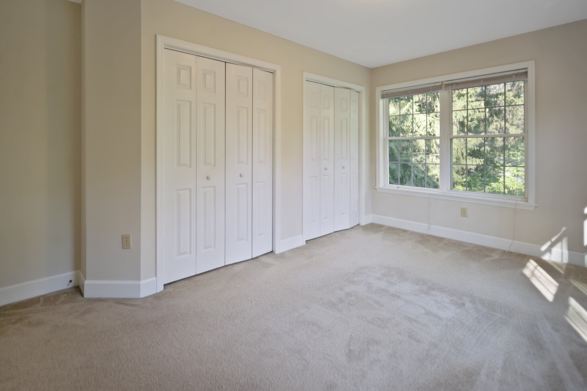 Master Bedroom-2 - 820 Hanshaw Rd