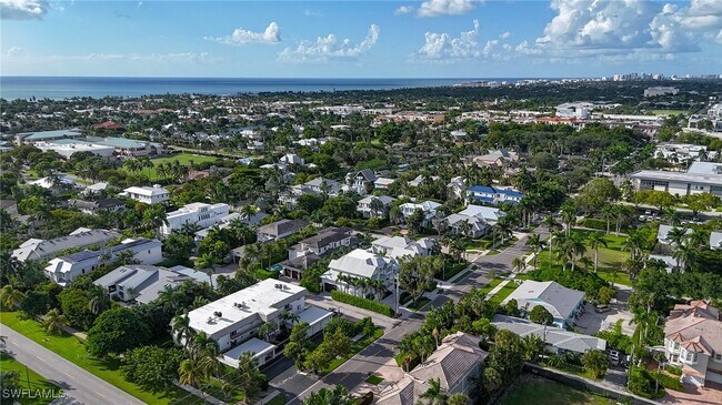 Building Photo - 991 8th St S