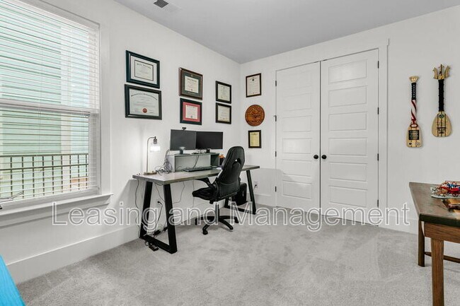 Building Photo - 245 Summer Tanager Dr