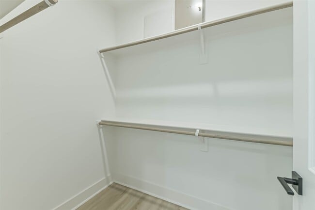 Building Photo - 5703 Balbo St