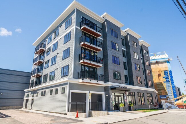 Building Photo - 58 Hichborn St