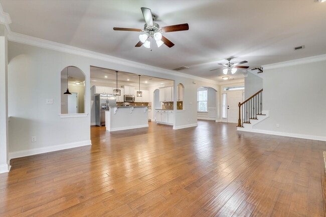 Building Photo - 226 Sandleton Way