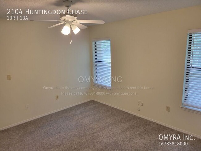 Building Photo - 2104 Huntingdon Chase
