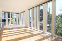 Building Photo - Incomparable Architecture in this 1 Bed + Bonus Room Townhouse!