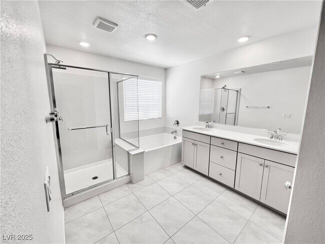 Building Photo - 8986 Lucky Crest St