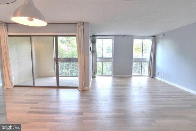 Building Photo - 1578 Moorings Dr