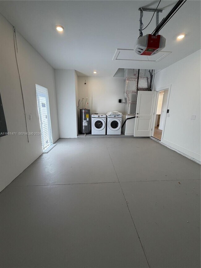 Building Photo - 4717 28th St SW