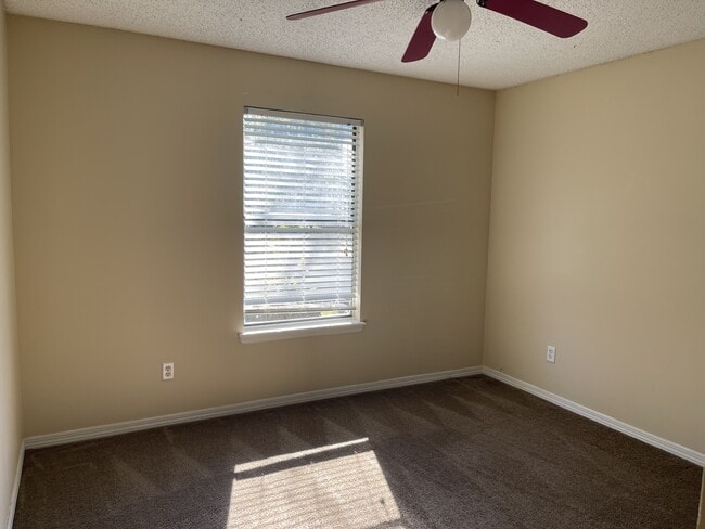 Building Photo - 3638 Lumberjack Cir N