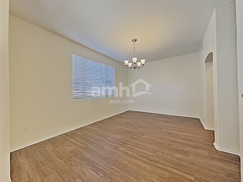 Building Photo - 2503 N Avenida TABICA