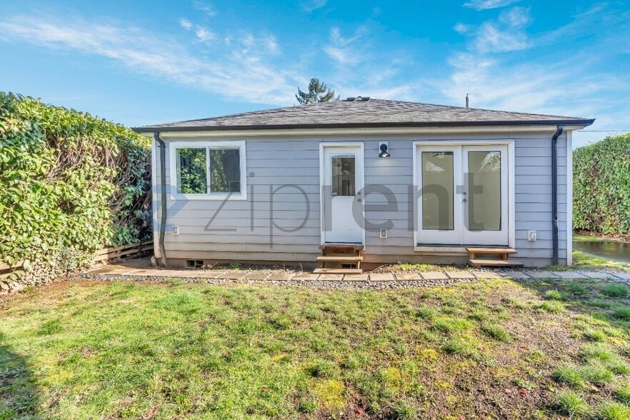 Building Photo - 6035 NE 17th Ave