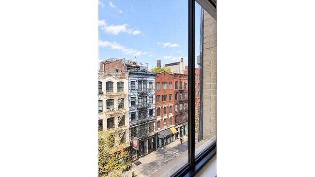 Building Photo - 139 Wooster St