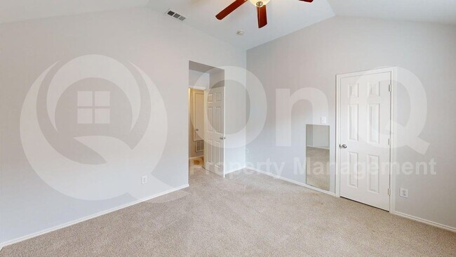 Building Photo - 2208 Lanshire Dr