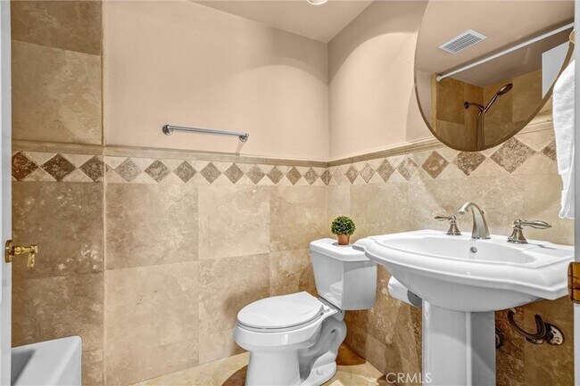 Building Photo - 27131 S Ridge Dr
