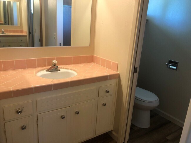 Building Photo - Gorgeous 4 Bedroom El Dorado Hills Home on Private Cul-De-Sac!