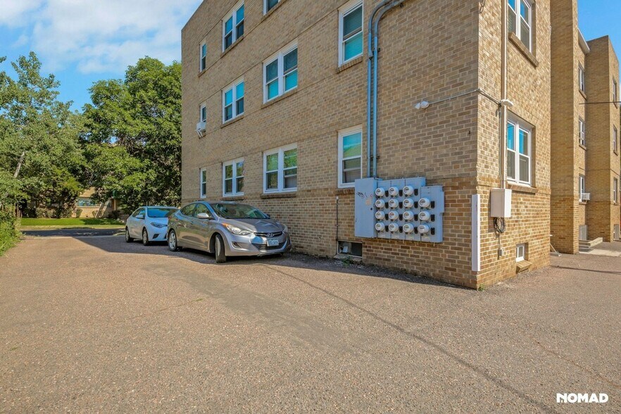Building Photo - 505 Logan St