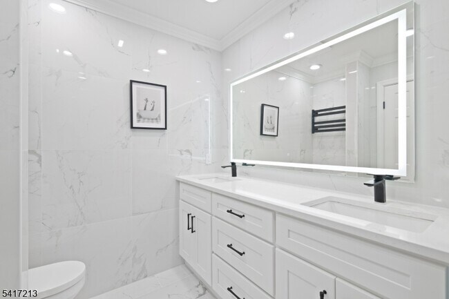 Building Photo - 70 Overlook Dr