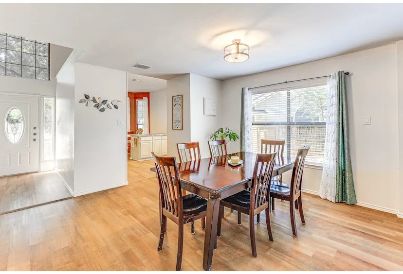 Building Photo - Room in House on Sunlit Grove