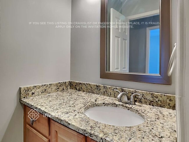 Building Photo - 17136 Knoxwood Dr