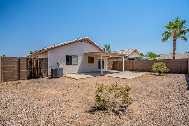 Building Photo - Mesa home near Skyline Park!