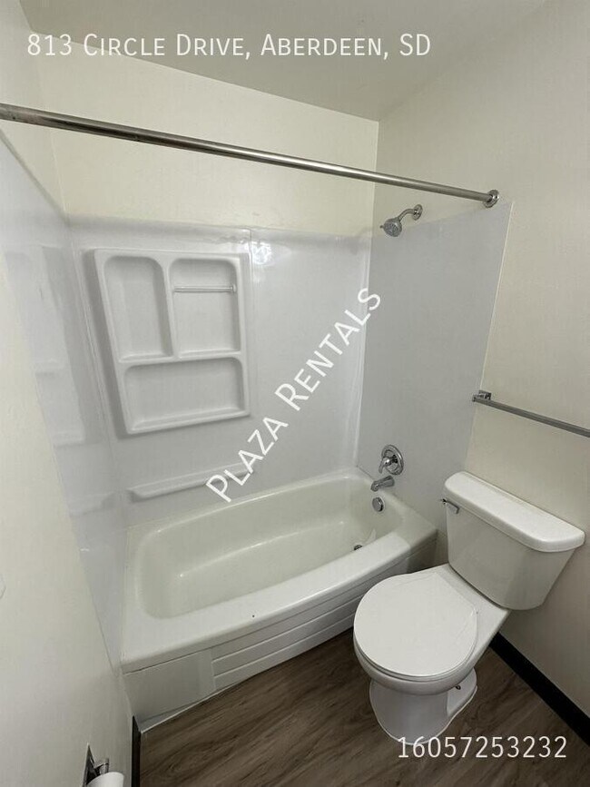 Building Photo - 2119 4th Ave SE