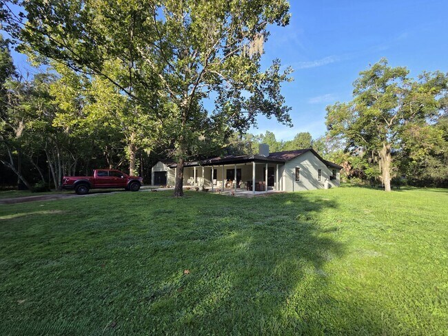 Building Photo - 2200 Retreat Rd