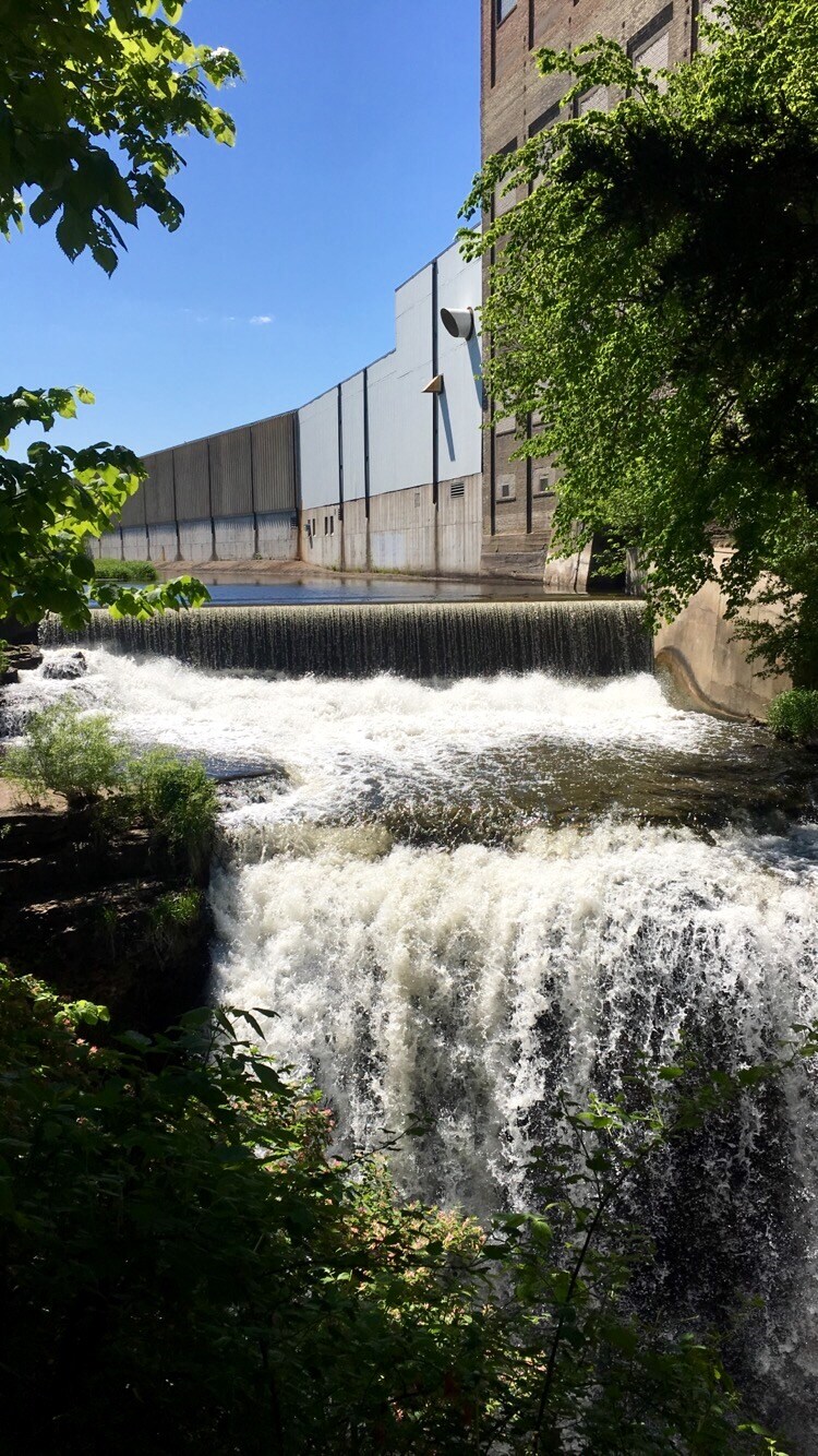 Building Photo - 2104 Spring St