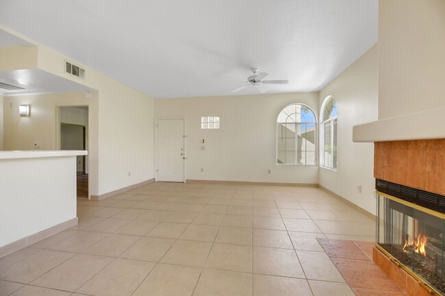 Building Photo - Downstairs 2 bedroom condo in Green Valley