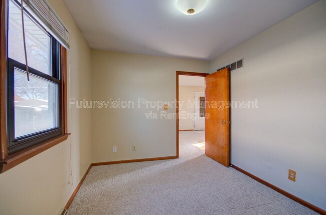 Building Photo - 634 Hays