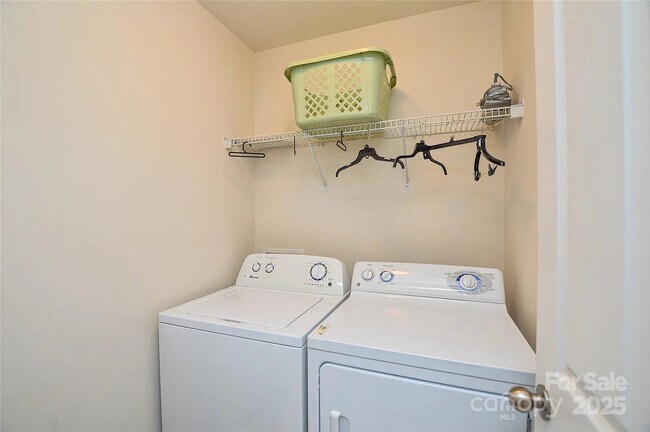 Building Photo - 9908 Fallon Trace Ave